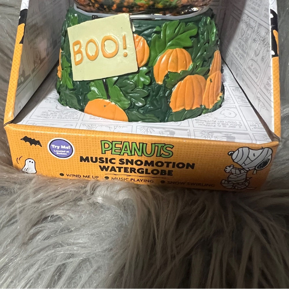 Peanuts Halloween Music Snow Globe with Orange and Green Accents - Picture 2 of 7